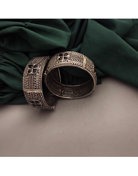 Silver Lookalike Bangles-1 Pair Black