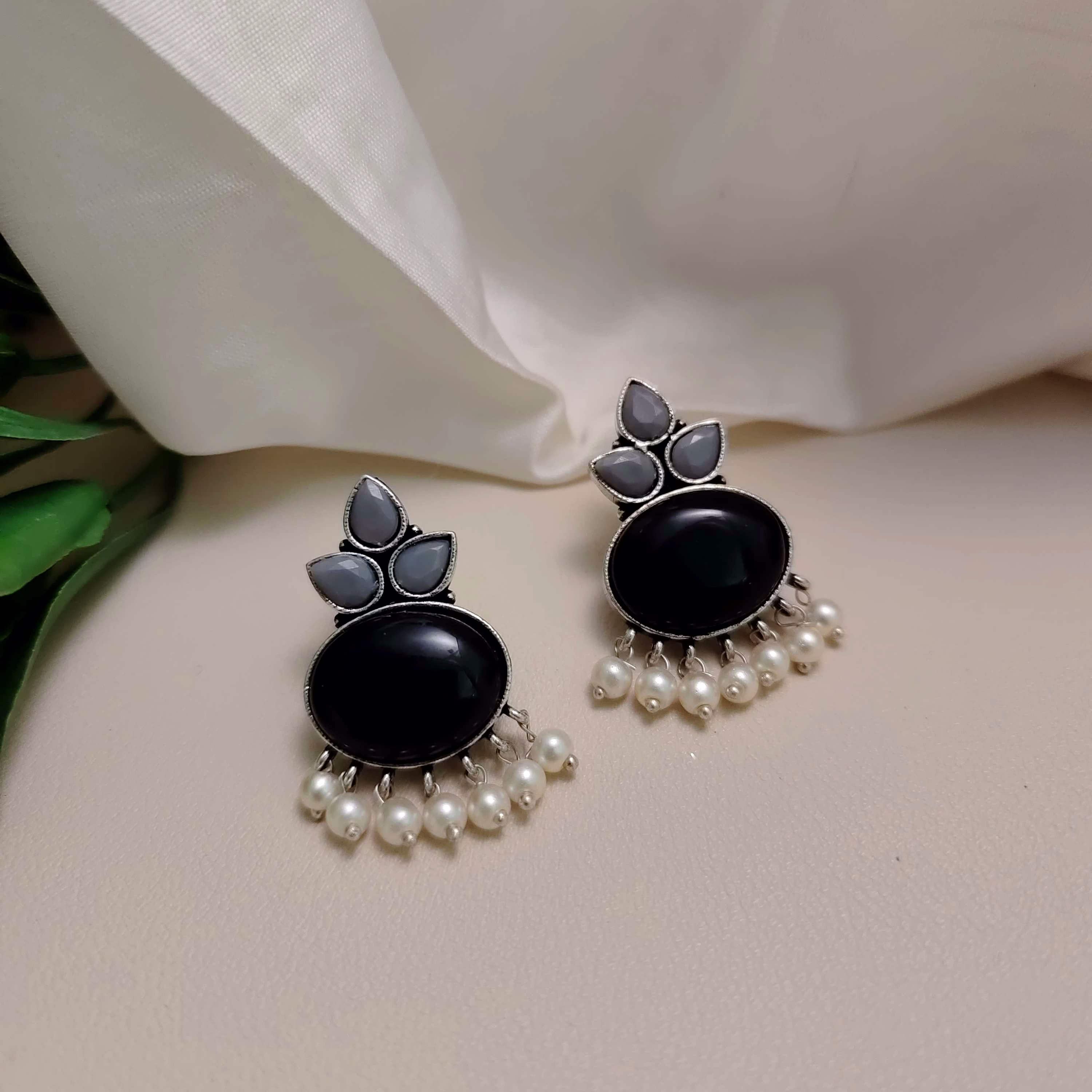 SHEETAL Monalisa Stud Earrings image 1