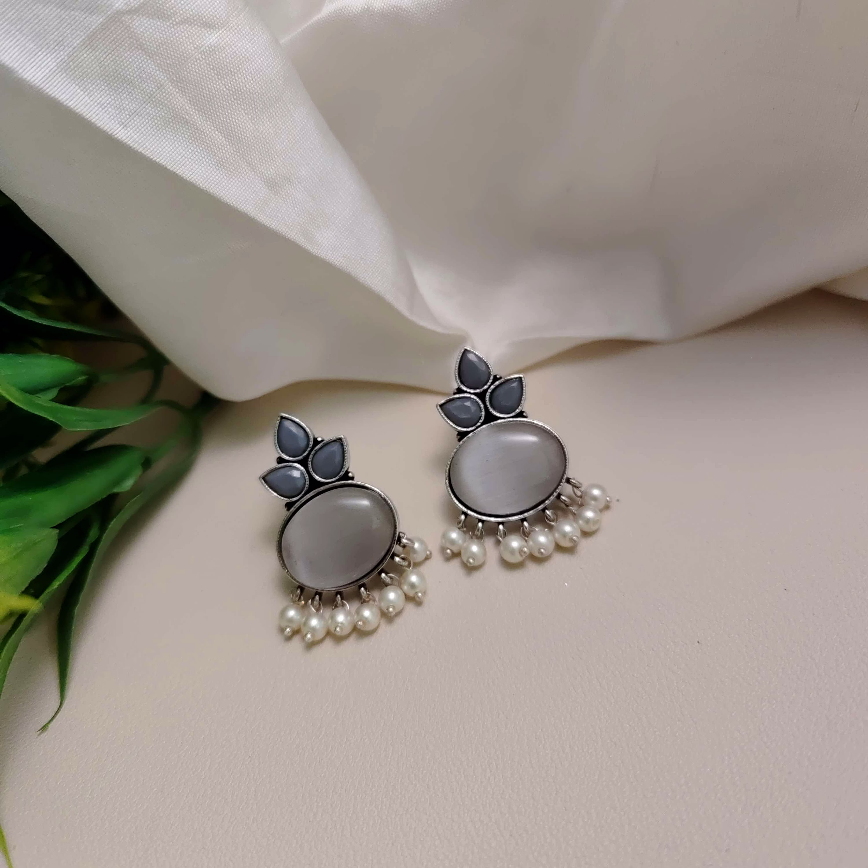 SHEETAL Monalisa Stud Earrings image 2