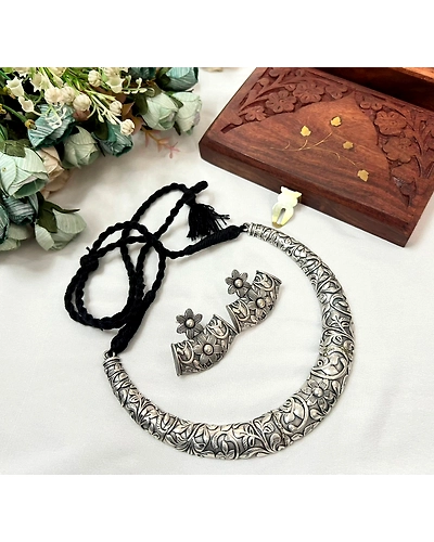 SHIVINKA Hasli Necklace Earrings Set-12669705