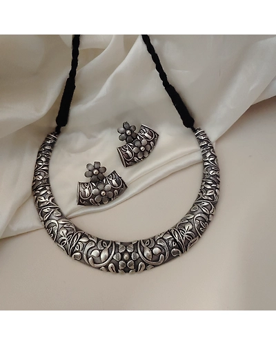 SHIVINKA Hasli Necklace Earrings Set-1