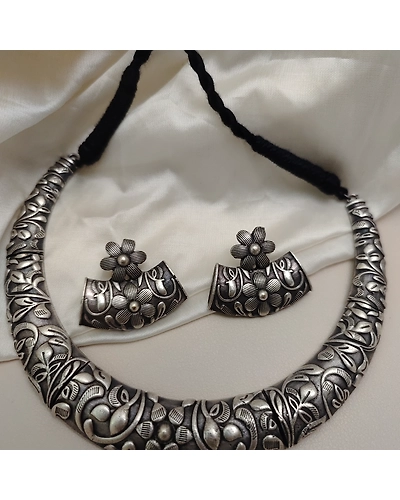 SHIVINKA Hasli Necklace Earrings Set-2