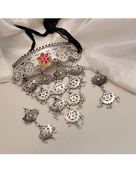 HRISHA Choker Necklace Earrings Set