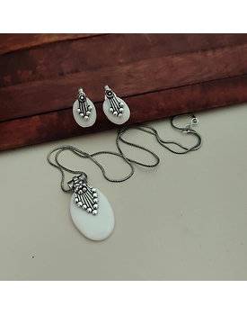 NAKSHATRA Stone Chain Necklace Earrings Set