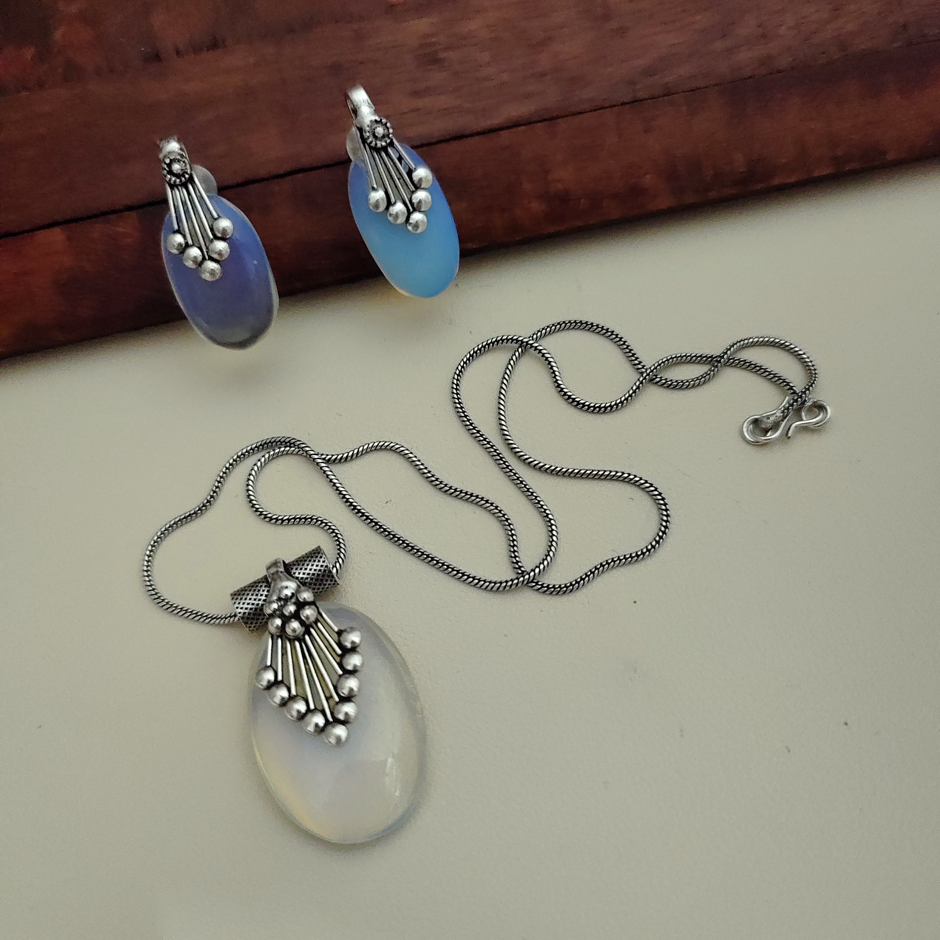 NAKSHATRA Stone Chain Necklace Earrings Set image 2