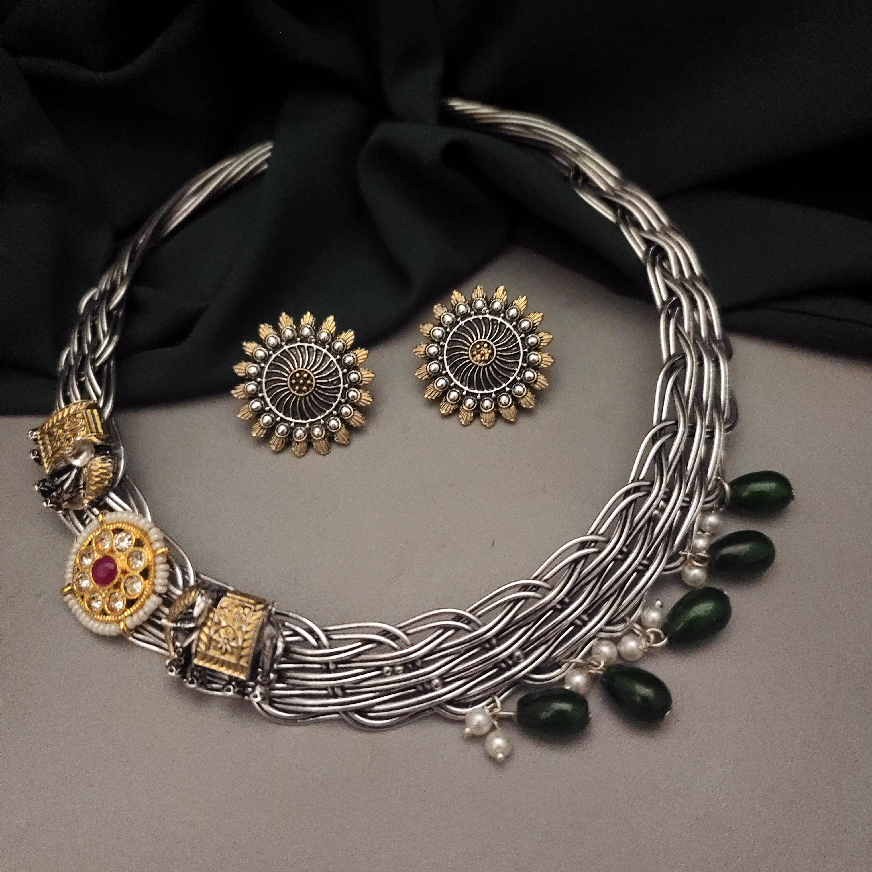 gonasika lavanya fusion hasli nekclace earrings set
