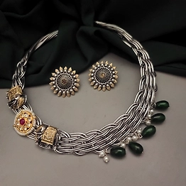 Gonasika LAVANYA Fusion Hasli Nekclace Earrings Set