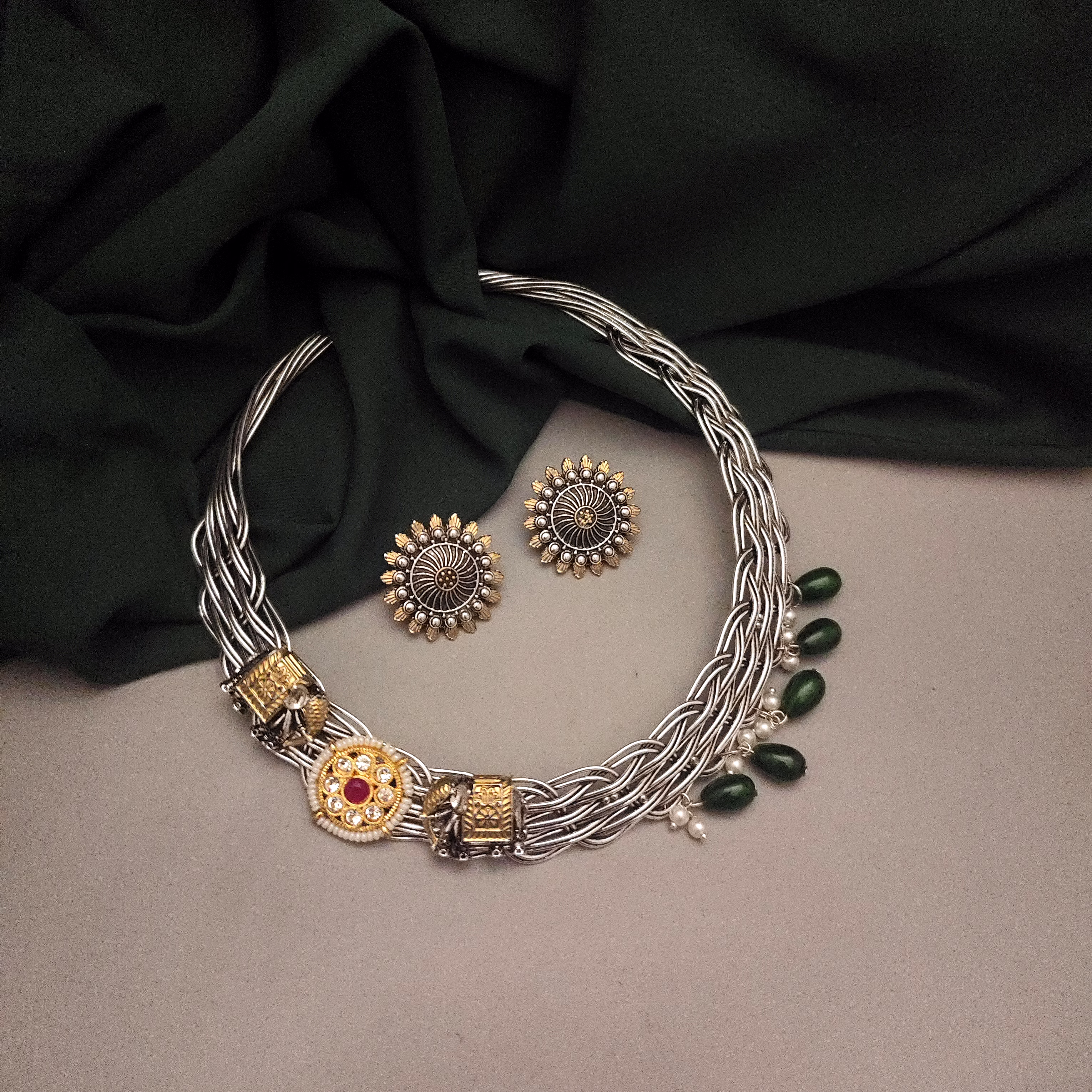 LAVANYA Fusion Hasli Nekclace Earrings Set image 2