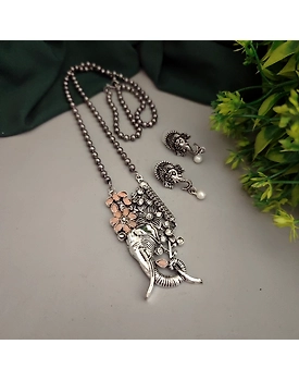 SAAVI Oxidised Chain Necklace Earrings Set