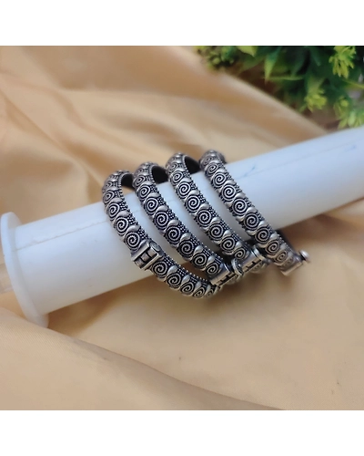 YAMI Silver Lookalike Screw Openable Bangles-2