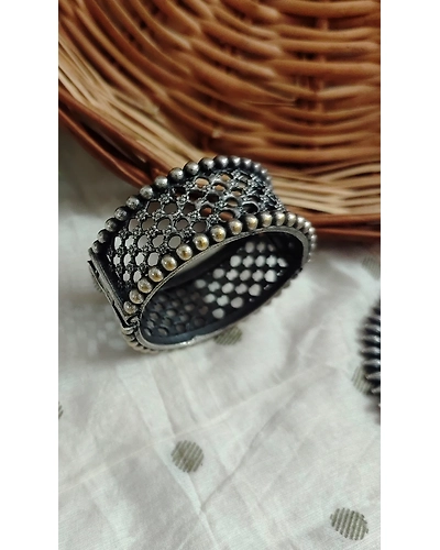 Silver Lookalike Bangle-1