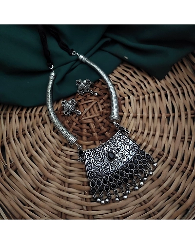 SHIPRA Oxidised Hasli Necklace Earrings Set-2