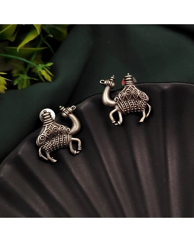 Silver Replica Camel Stud Earrings-12670107