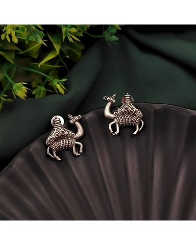 Silver Replica Camel Stud Earrings-2