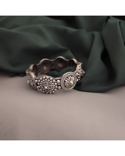 Gurmaya Silver Replica Screw Openable Bangle-2