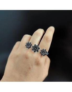 Oxidised Adjustable Finger Ring