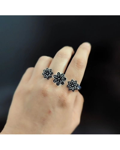 Oxidised Adjustable Finger Ring-12670495