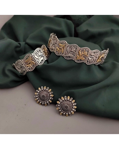 Two tone Oxidized choker necklace earrings set with adjustable Bracelet-12670451