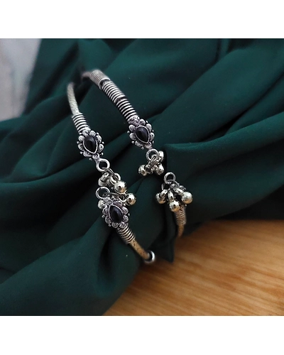 Oxidised Flower Foot Kada-1