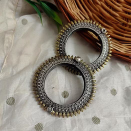gonasika rajnandini tow tone bangle pair