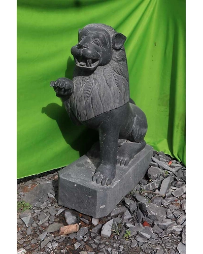 Temple front Lion-3