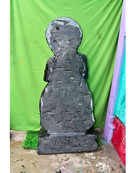 Original Stone statues – identification