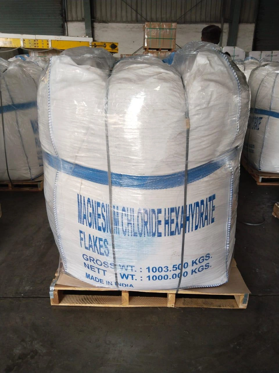 MAGNESIUM CHLORIDE HEXAHYDRATE FLAKES-2