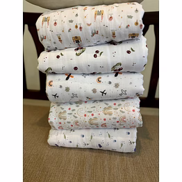 muslin cotton baby blankets in 8 layered(120*120cms)