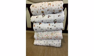 Muslin Cotton Baby Blankets in 8 layered(120*120cms)