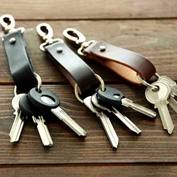 Keyring &amp; Keychain Holder