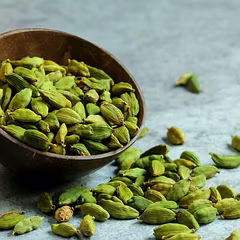Cardamom (Elaichi – green & black)