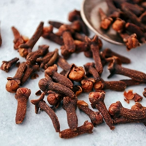 Cloves (Laung)