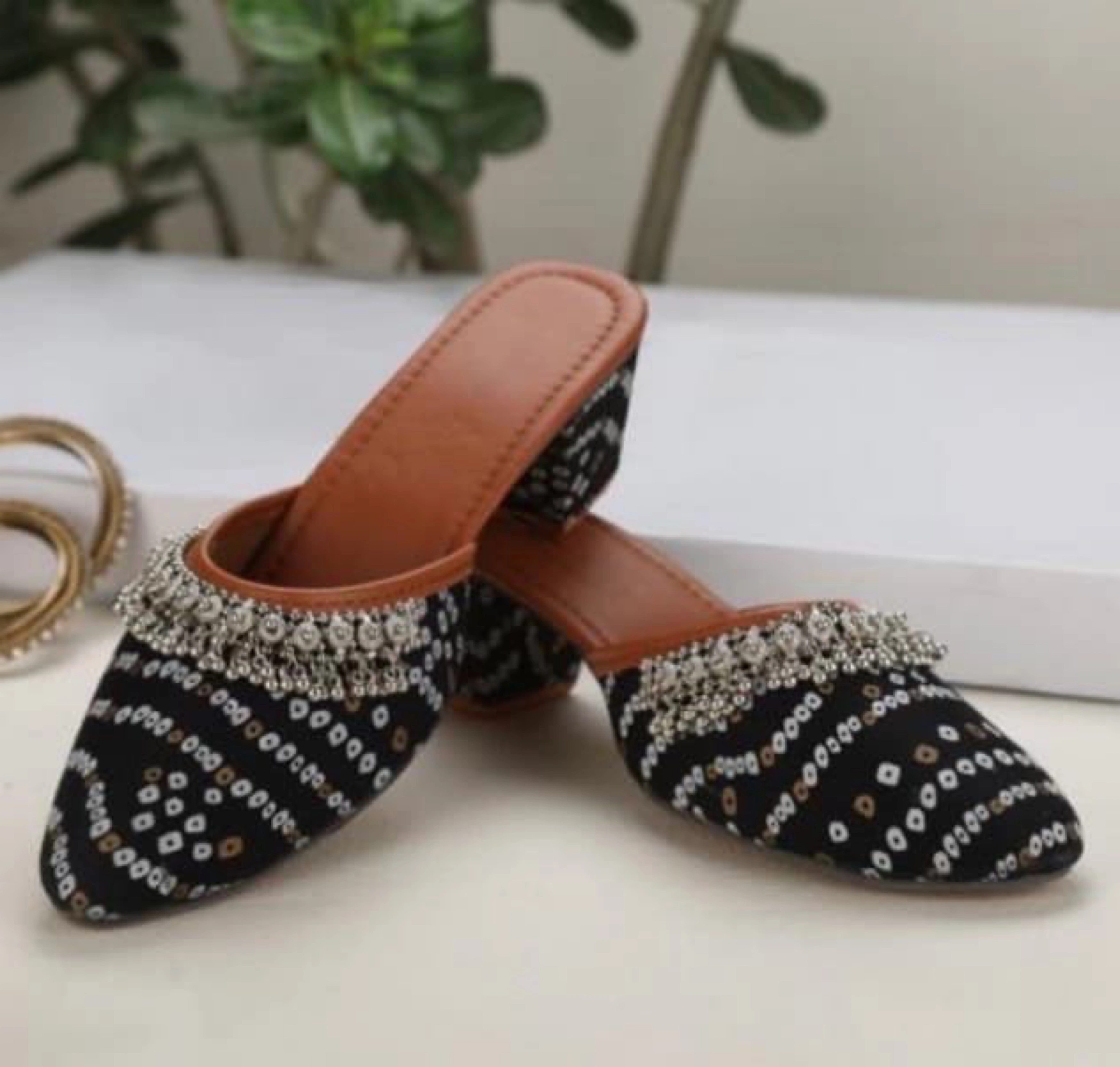 Mojari Art &amp; Handicraft Bandej Payal  Heel Half Jutti-3