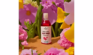 Pink Lotus Body Wash | Gentle Cleanser, Pleasant Skin Feel, Soothing Aroma Therapy, Glowing Skin - 300 ml