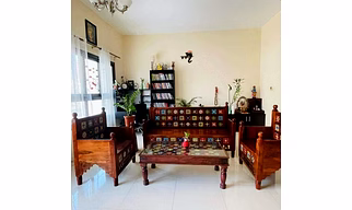 WOODEN 5 SEATER SOFA SET