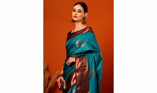 Women's Kanjivaram Silk Jacquard Saree With Attached Blouse Pice (Firoji) |
