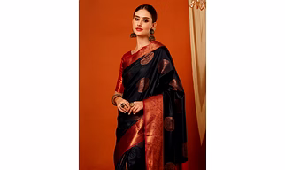 Women's Kanjivaram Silk Jacquard Saree With Attached Blouse Pice (Navy Blue) |