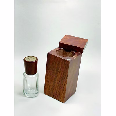 shakti sandalwood oil distillers solo perfumes box size sc-33 1 x 3 inch