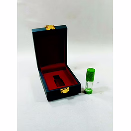 shakti sandalwood oil distillers solo perfumes box size m-09 3 x 4 x 1.5 inch