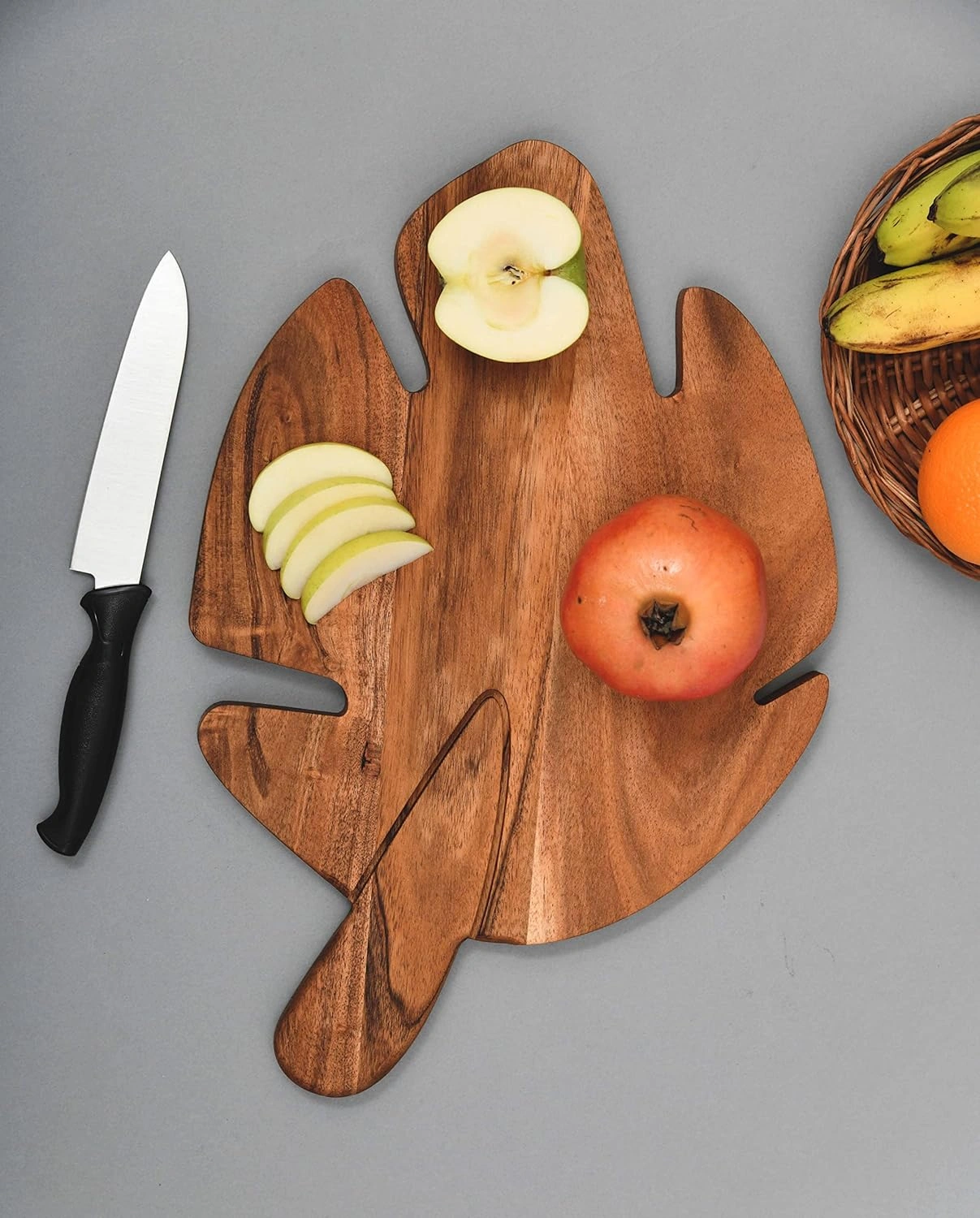 Leaf Shape Acacia Wood Cutting Board-3