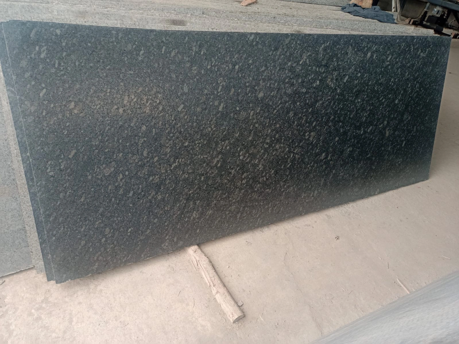 Steel grey granite (lapothra)-1