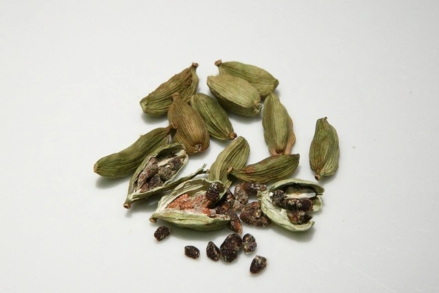 Green Cardamom-2