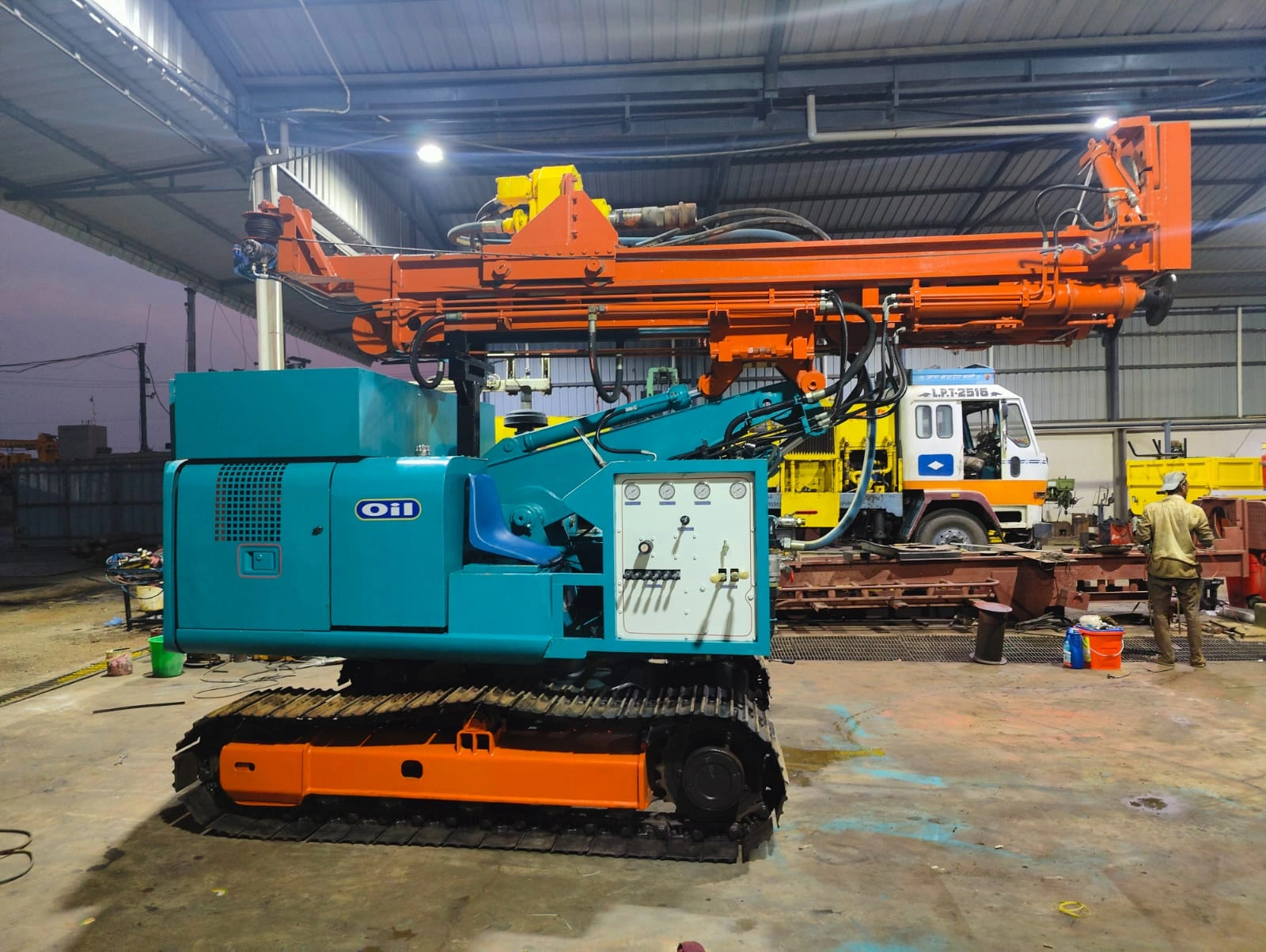 CRAWLER MOUNTER DRILLING RIG-1