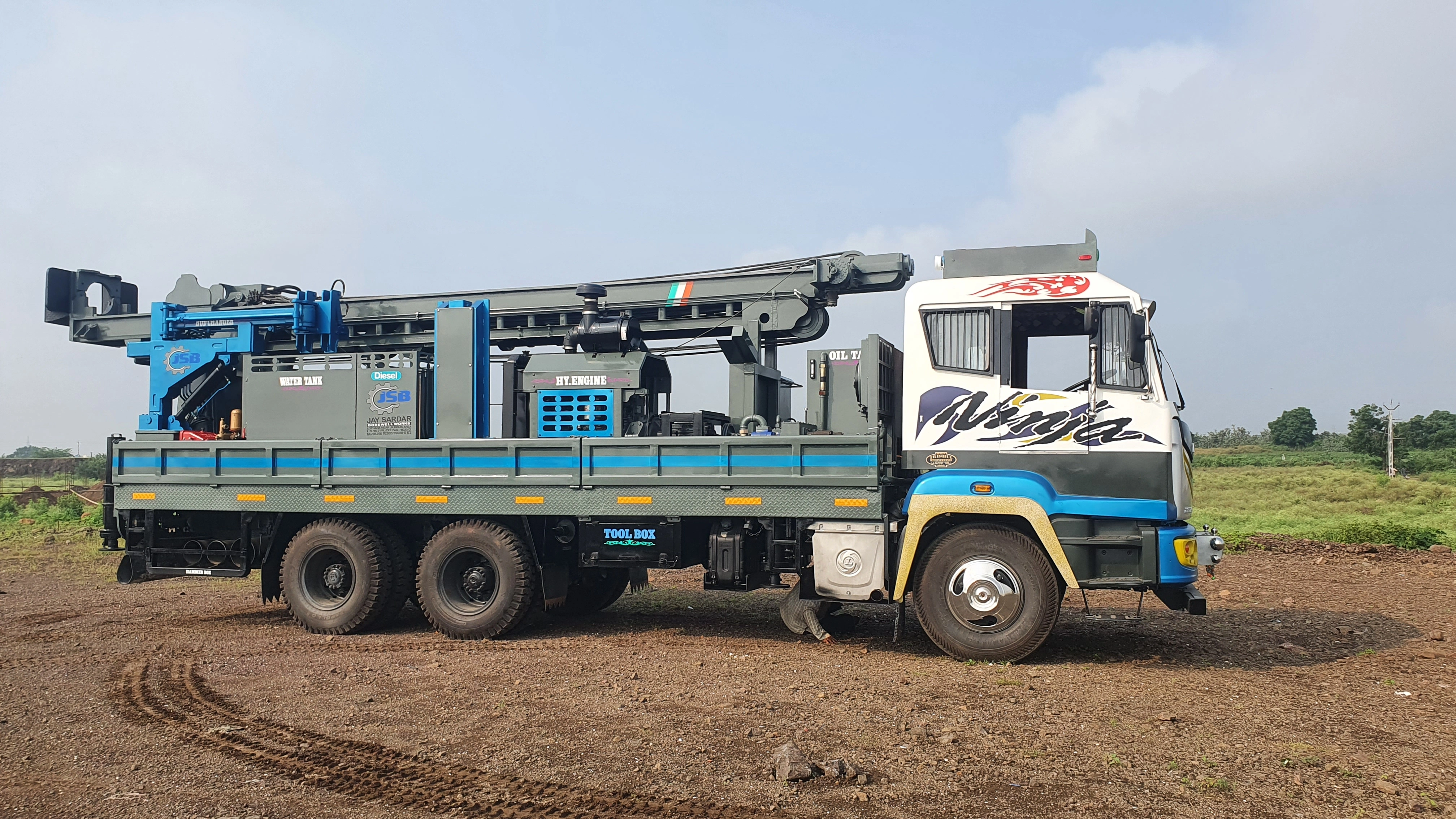 TRUCK MOUNTED WATER WELL DRILLING RIG-12545692