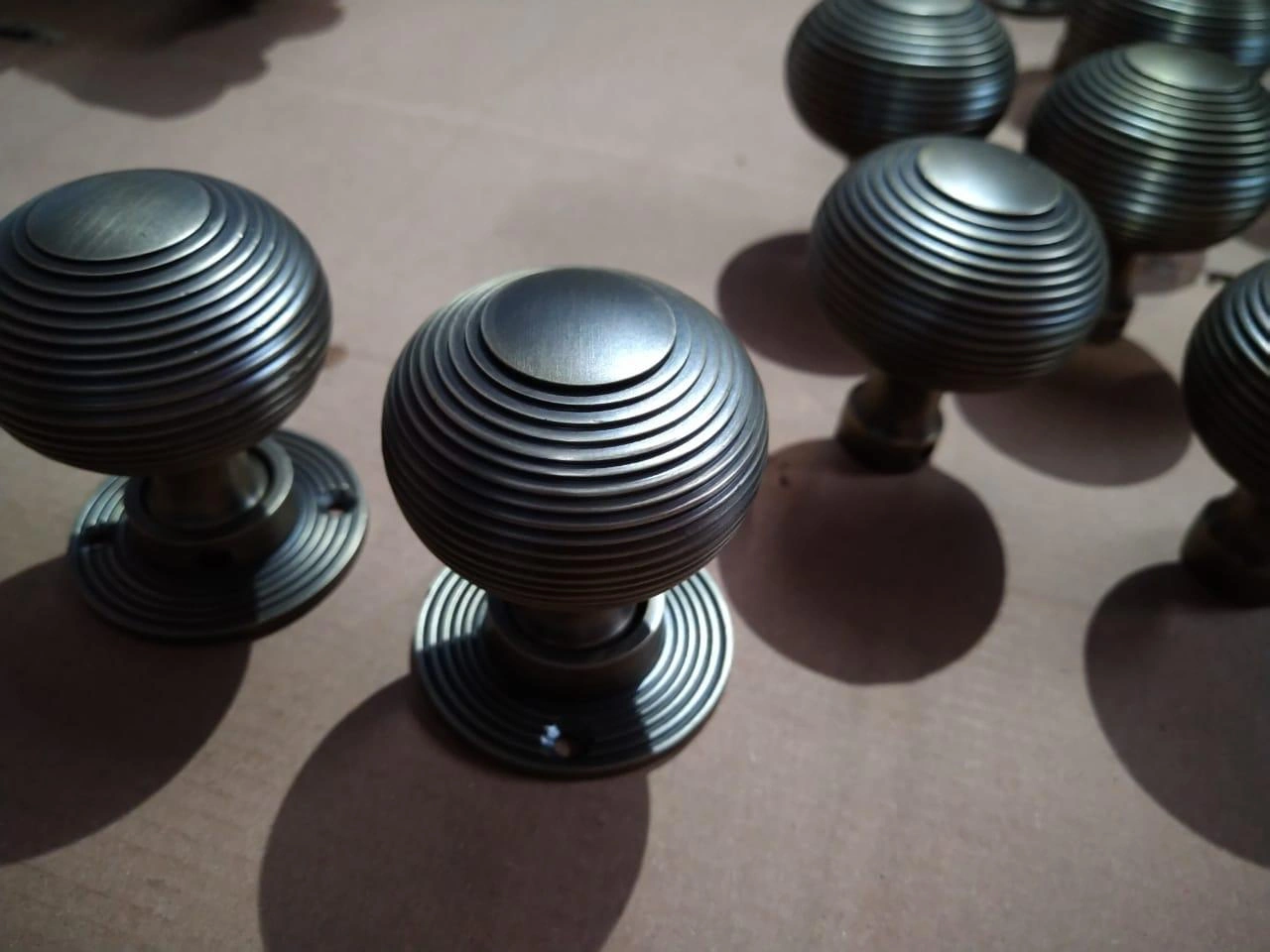 2&quot; SOLID BRASS BEEHIVE DOOR KNOBS-4