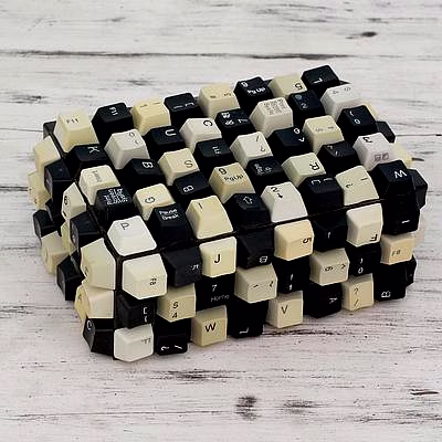 eco-friendly | e-waste computer keys recycled | plastic (mlp) recycled | gift box