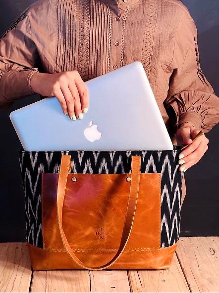 carry on with laptop compartment