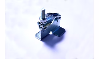 SCAFFOLDING BOARD RETAINING COUPLER