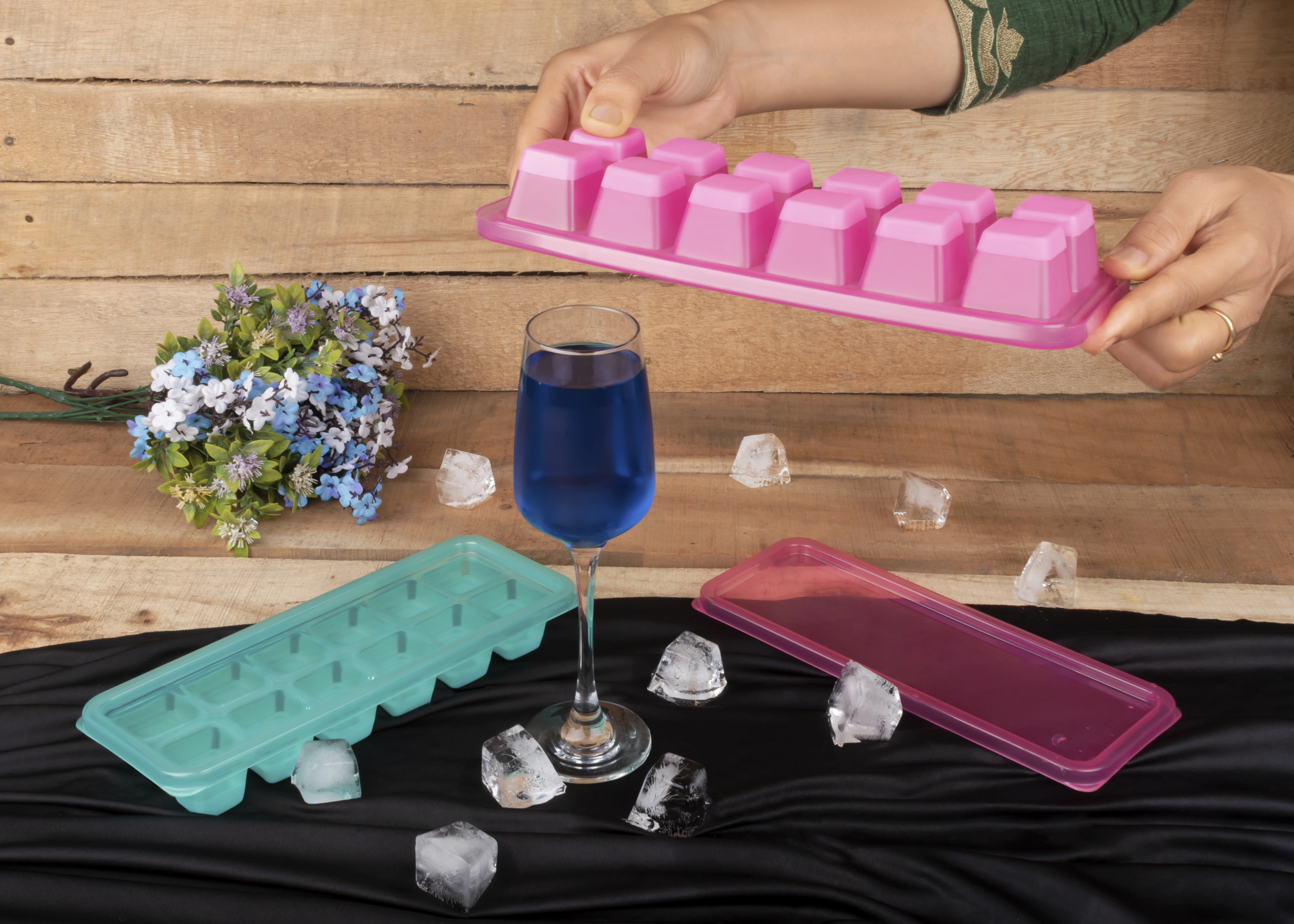 Pop Up Ice Cube Trays with Lid-4