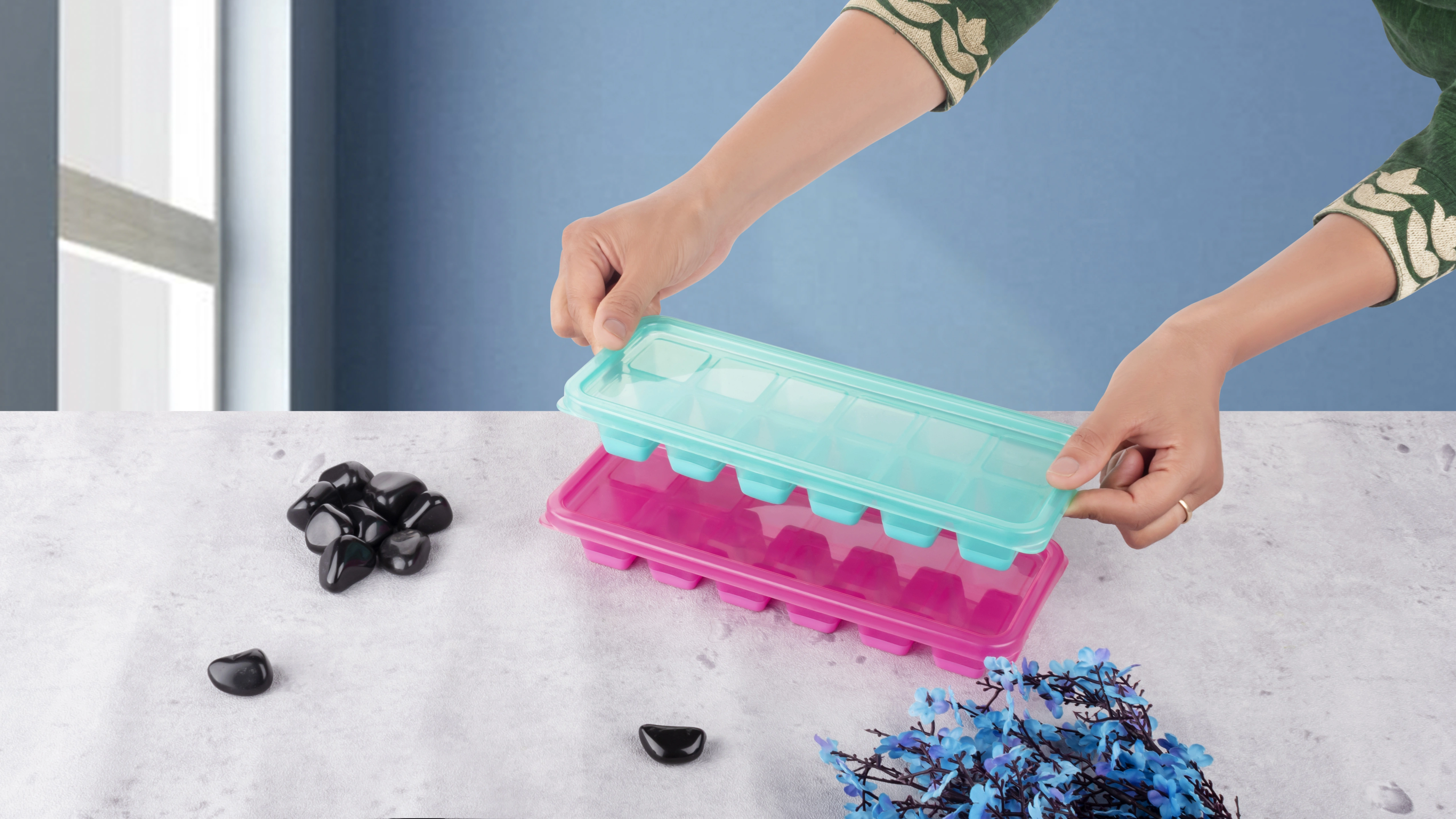 Pop Up Ice Cube Trays with Lid-2